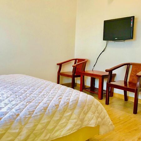 Quynh Anh Hotel Ho Chi Minh City Exterior photo